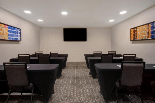 Candlewood Suites Columbia-Ft. Jackson, an IHG Hotel image 27