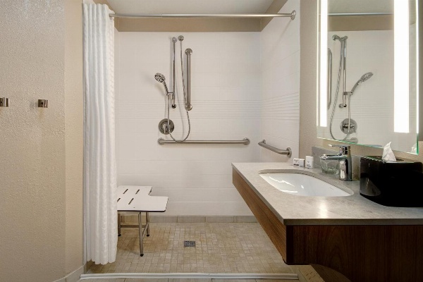 Candlewood Suites Columbia-Ft. Jackson, an IHG Hotel image 7